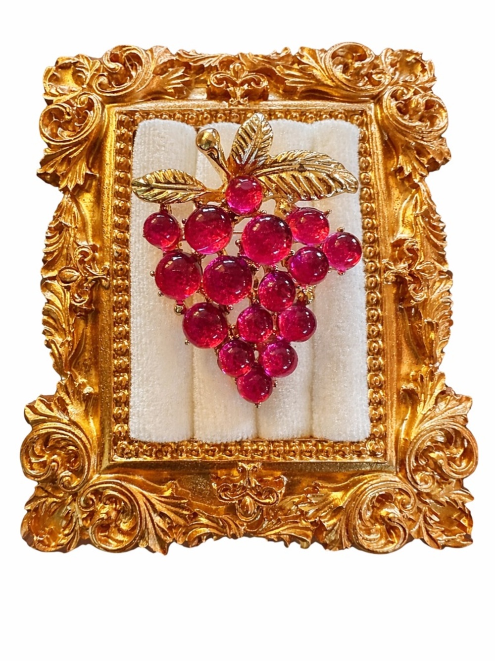 Vintage Style Re Pink Glass Grape Cluster‎ Brooch Gold Tone Leaf Pin